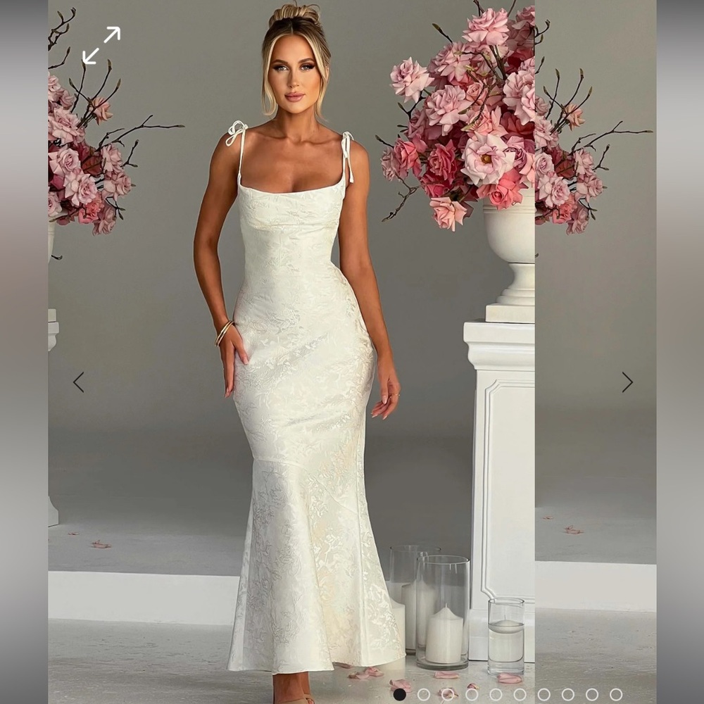 BabyBoo Fashion Whitney Maxi Dress in Ivory Size M